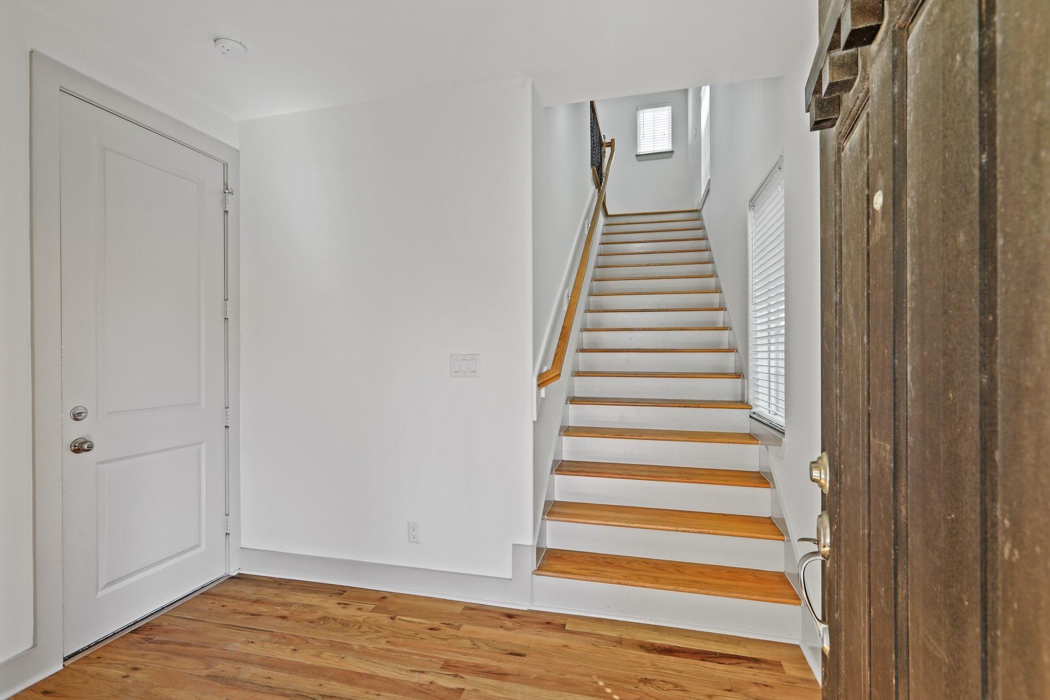 Cottage Grove / Washington Corridor Area home HH-004 photo 2