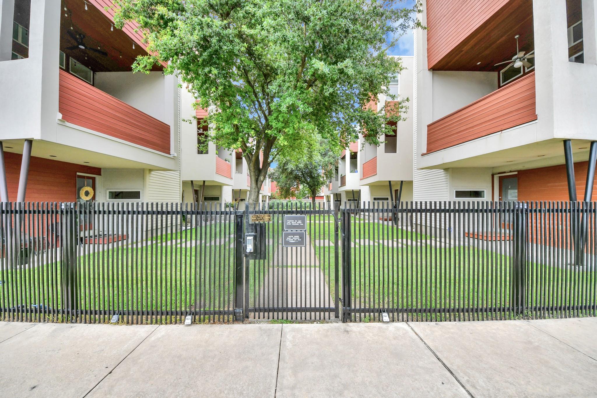 Houston Heights Area home HH-011 photo 5