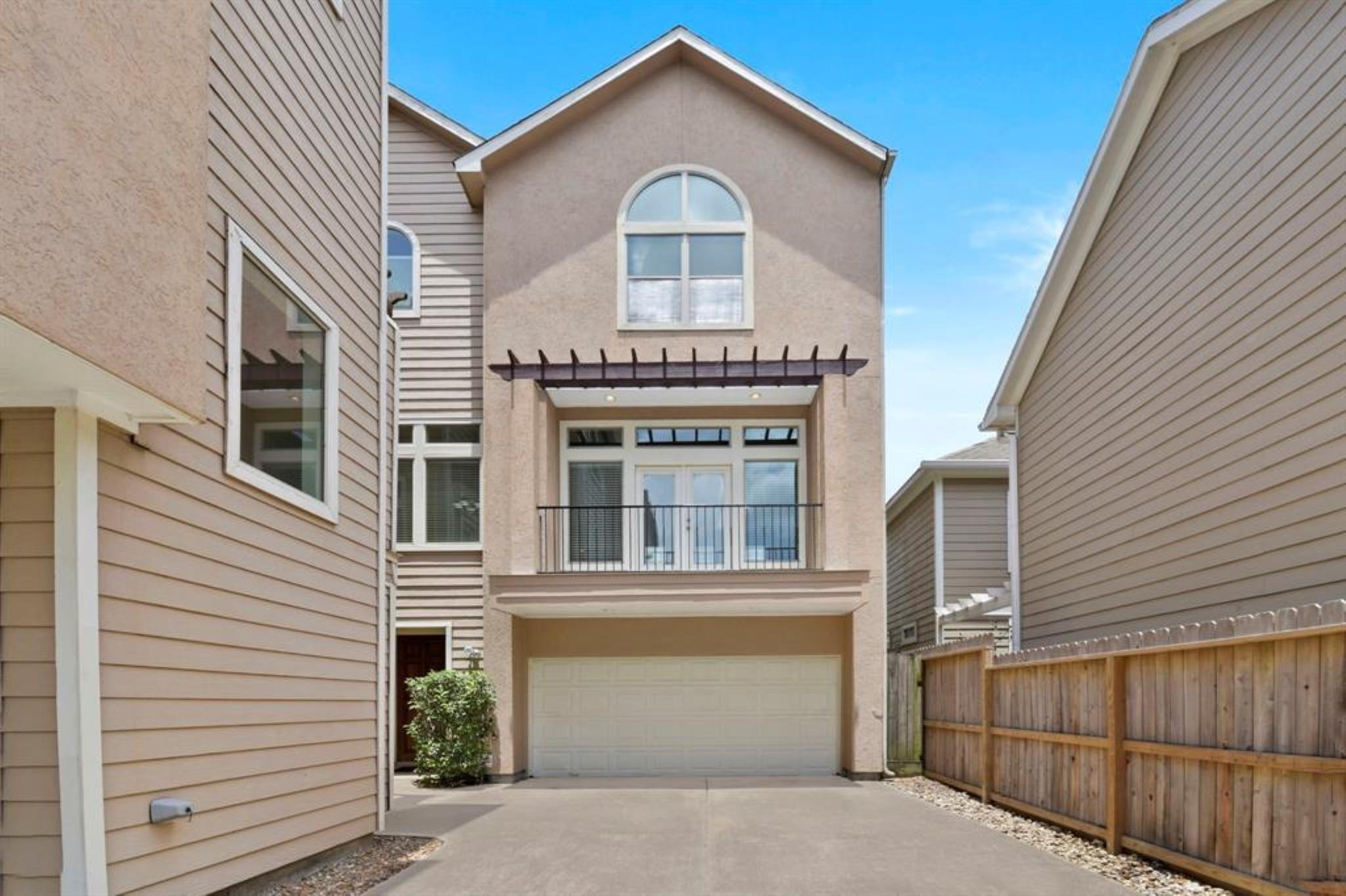 Cottage Grove / Washington Corridor Area home HH-014