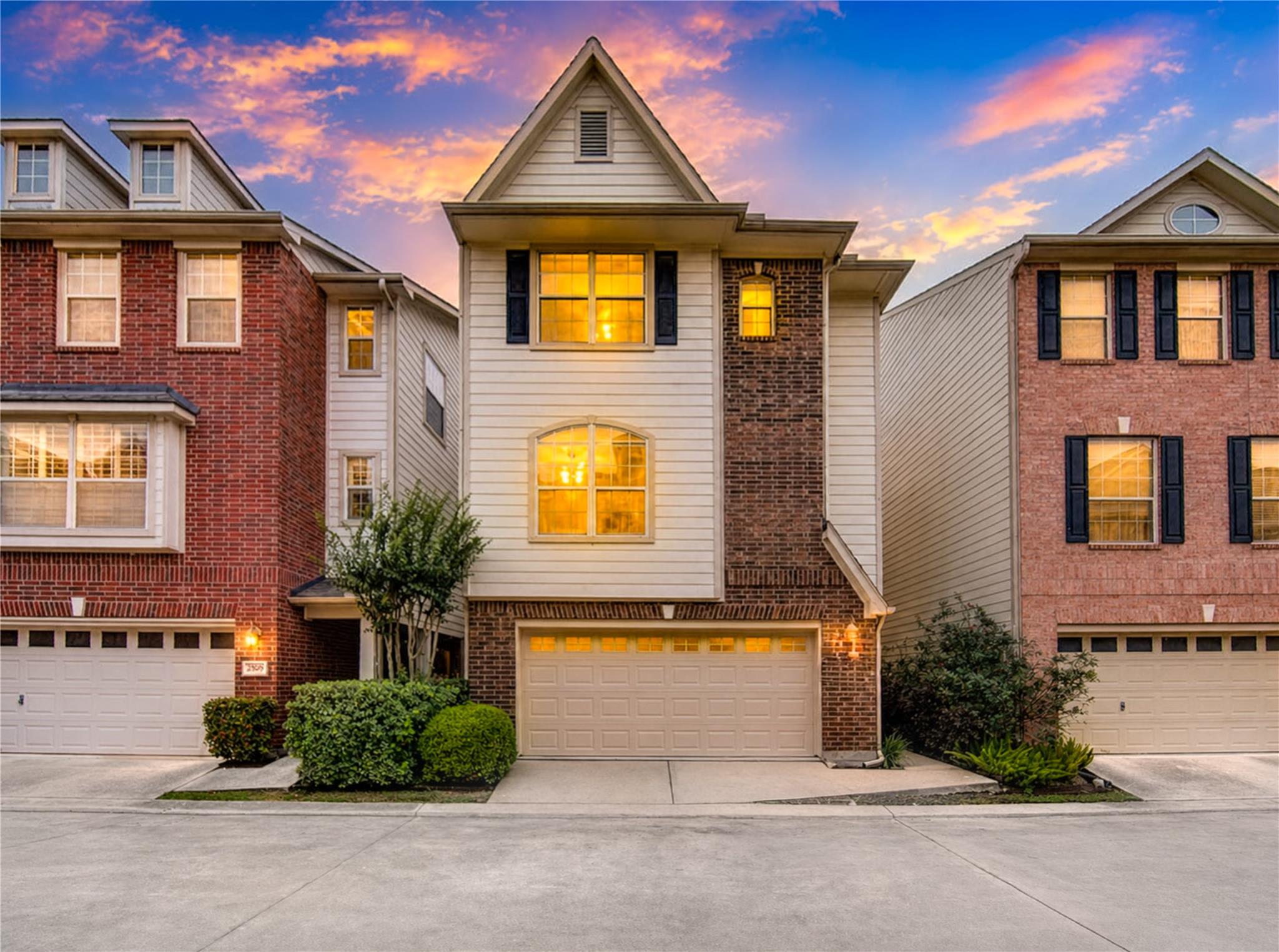 Shady Acres / Greater Heights Area home HH-015