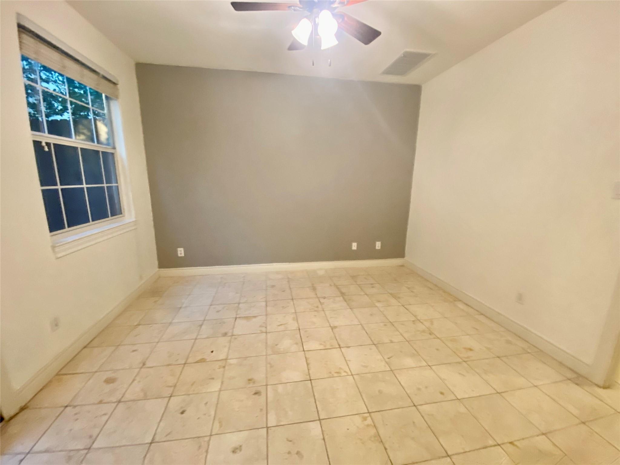 Cottage Grove / Washington Corridor Area home HH-018 photo 6