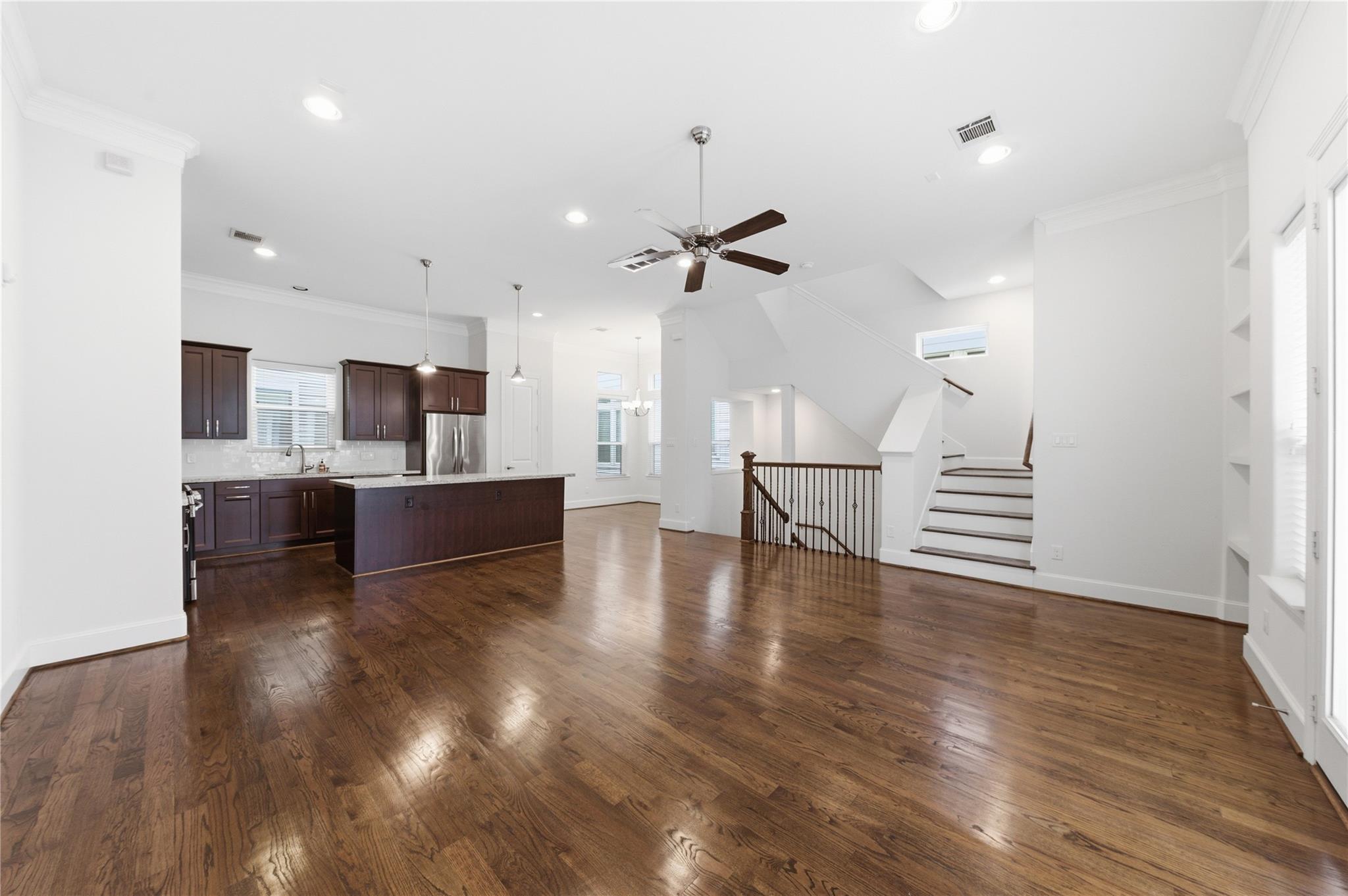 Shady Acres / Greater Heights Area home HH-027 photo 6