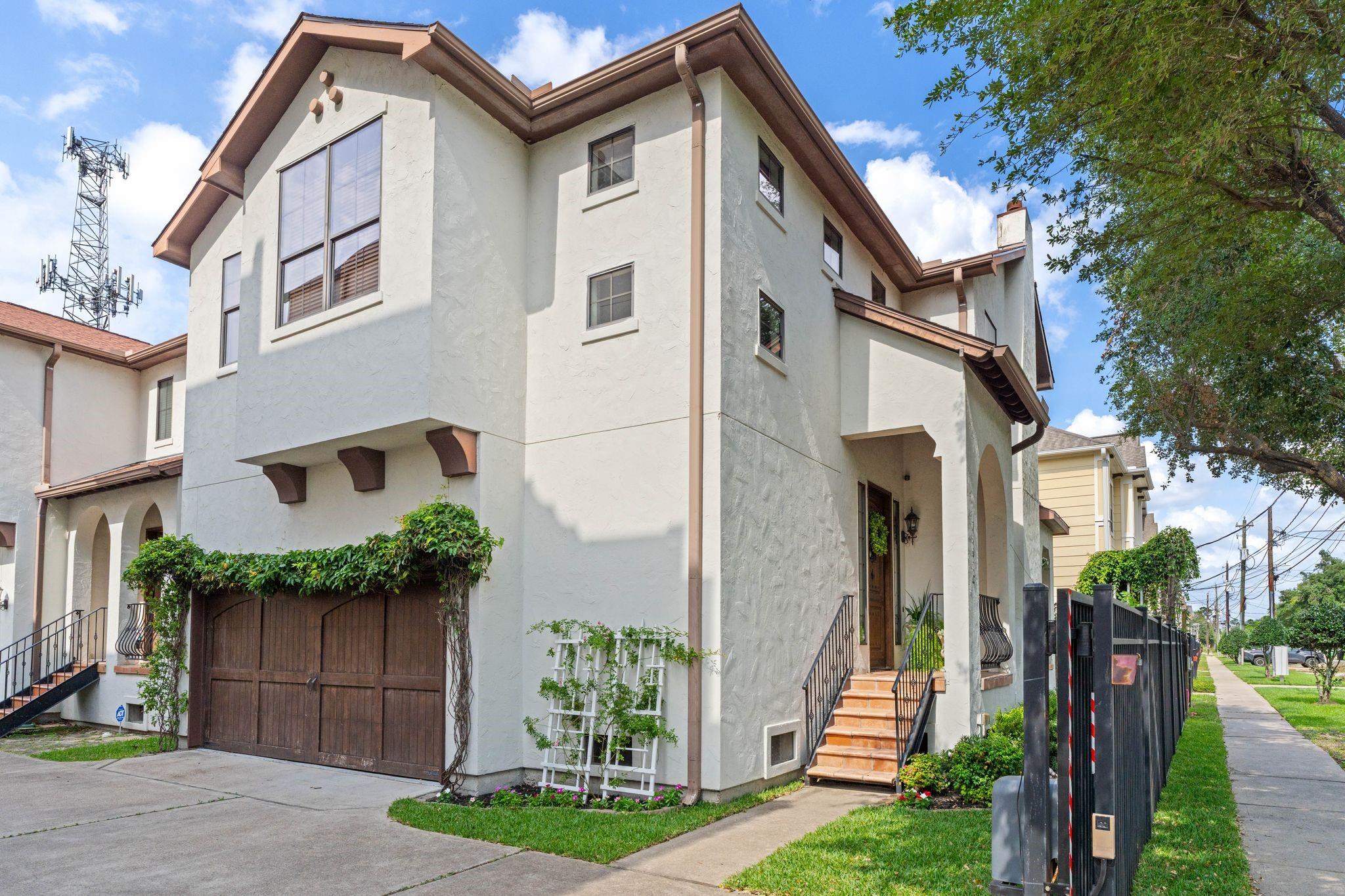 Shady Acres / Greater Heights Area home HH-035