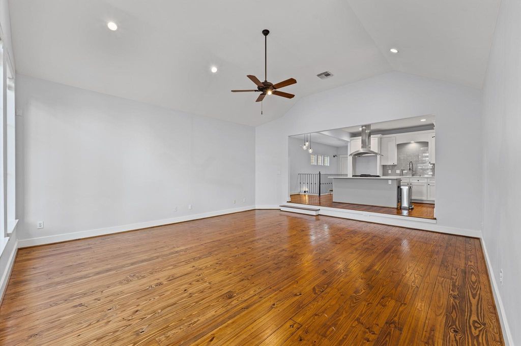 Houston Heights Area home HH-039 photo 3