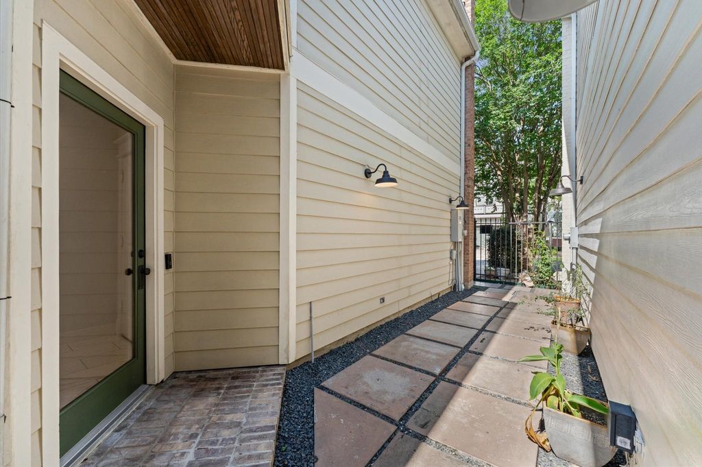 Houston Heights Area home HH-039 photo 5