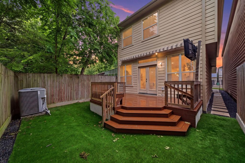 Cottage Grove / Washington Corridor Area home HH-040 photo 2
