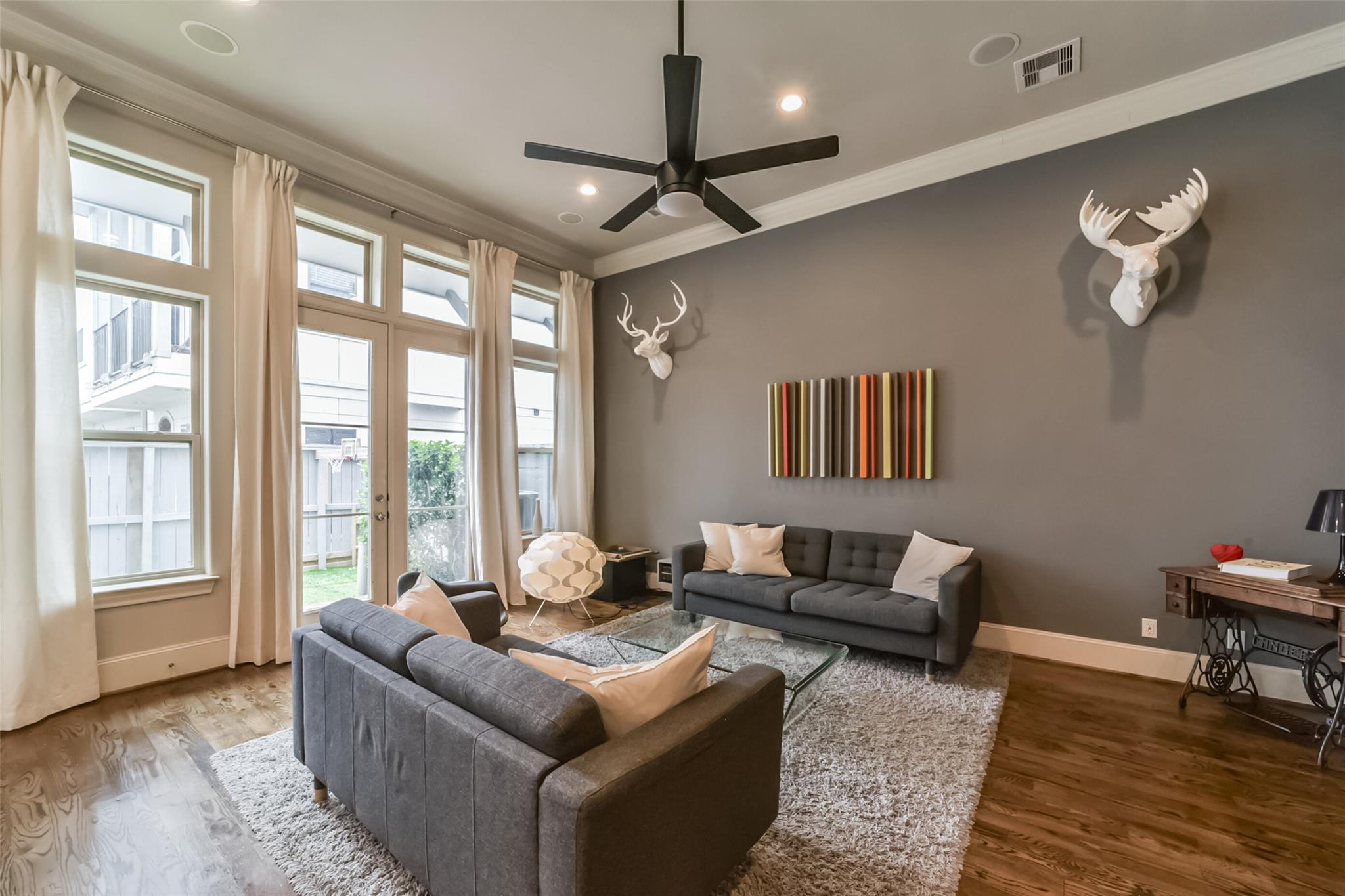 Cottage Grove / Washington Corridor Area home HH-050 photo 6