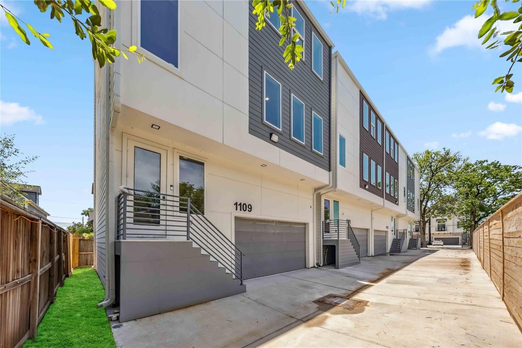 Houston Heights Area home HH-051 photo 2