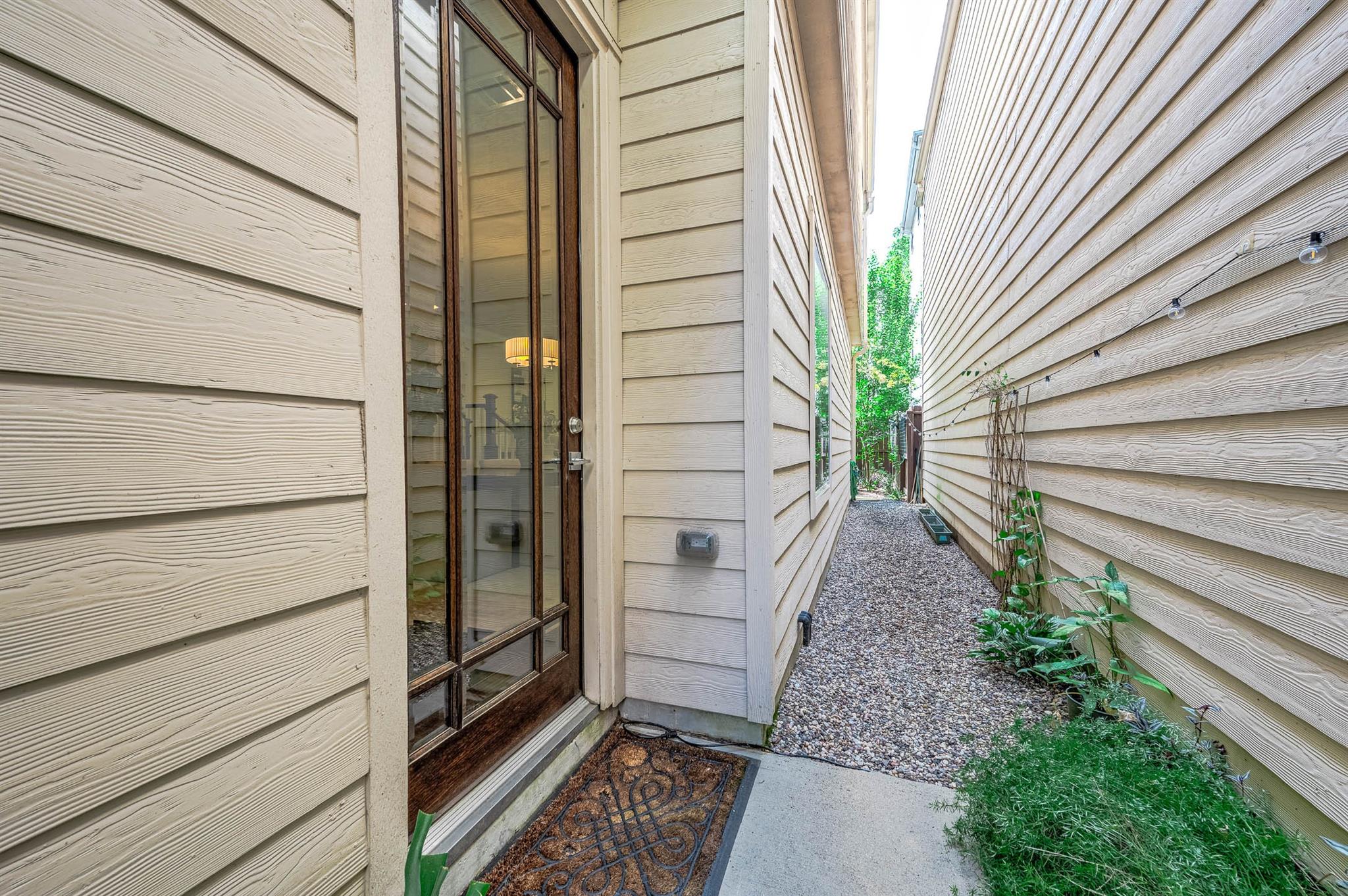Cottage Grove / Washington Corridor Area home HH-052 photo 6