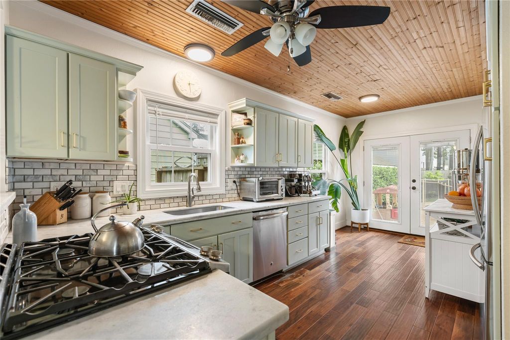 Houston Heights Area home HH-053 photo 6