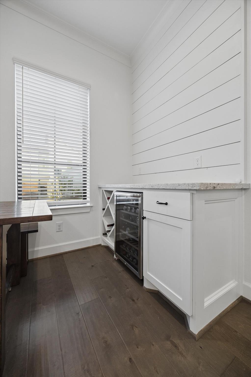 Cottage Grove / Washington Corridor Area home HH-059 photo 6