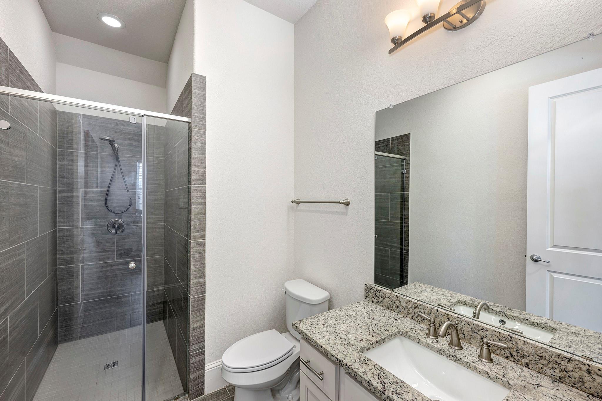Cottage Grove / Washington Corridor Area home HH-060 photo 3