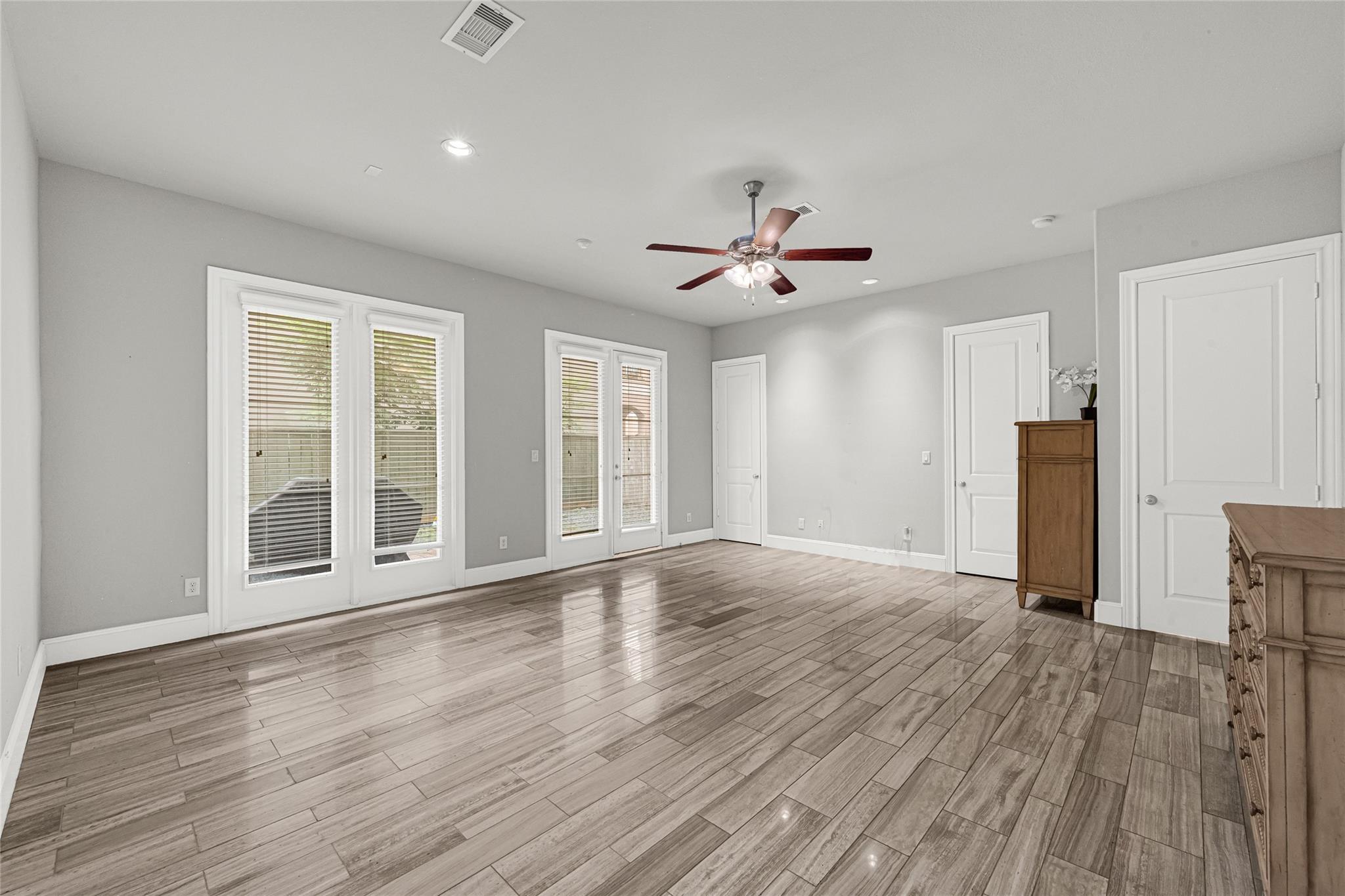 Cottage Grove / Washington Corridor Area home HH-061 photo 6