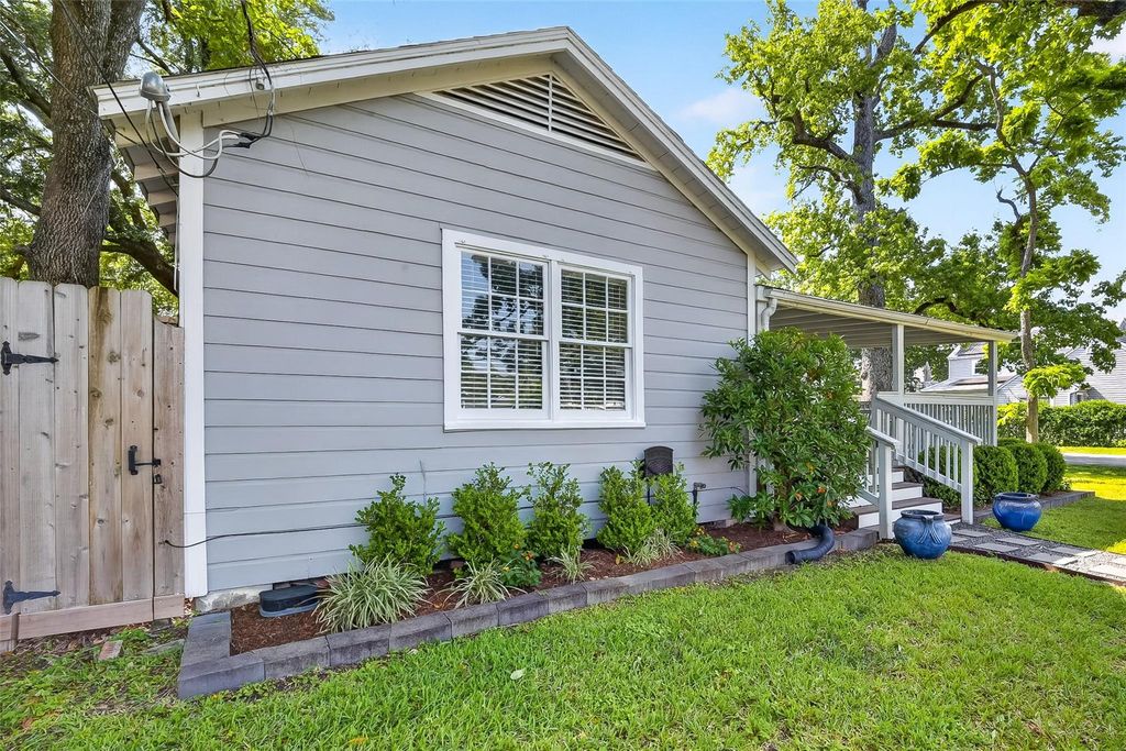 Houston Heights Area home HH-067 photo 3