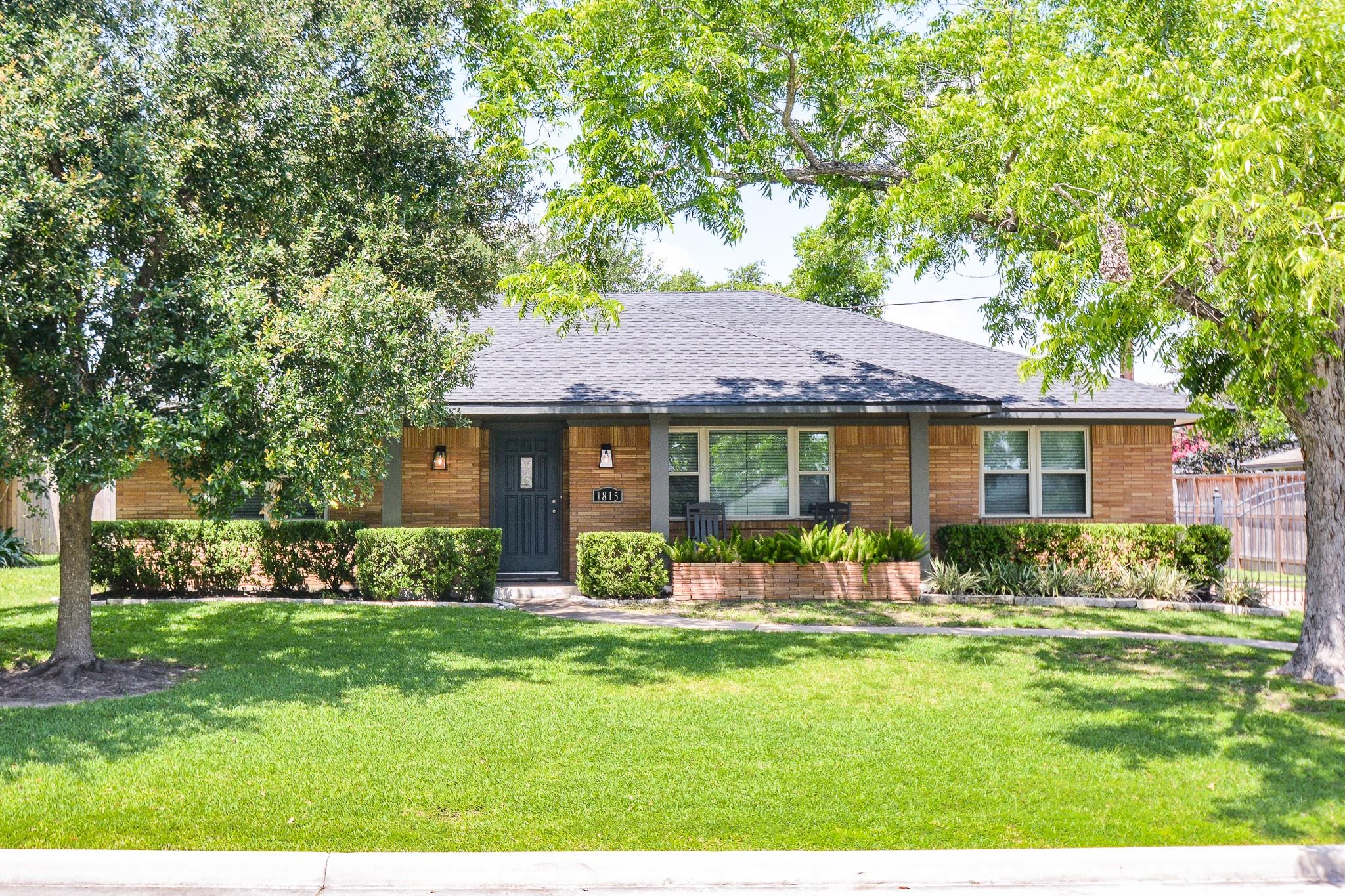 Timbergrove / Lazybrook Area home HH-069 photo 2