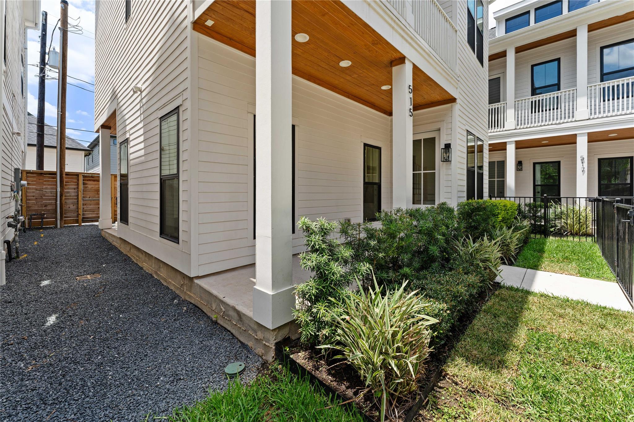 Cottage Grove / Washington Corridor Area home HH-070 photo 3