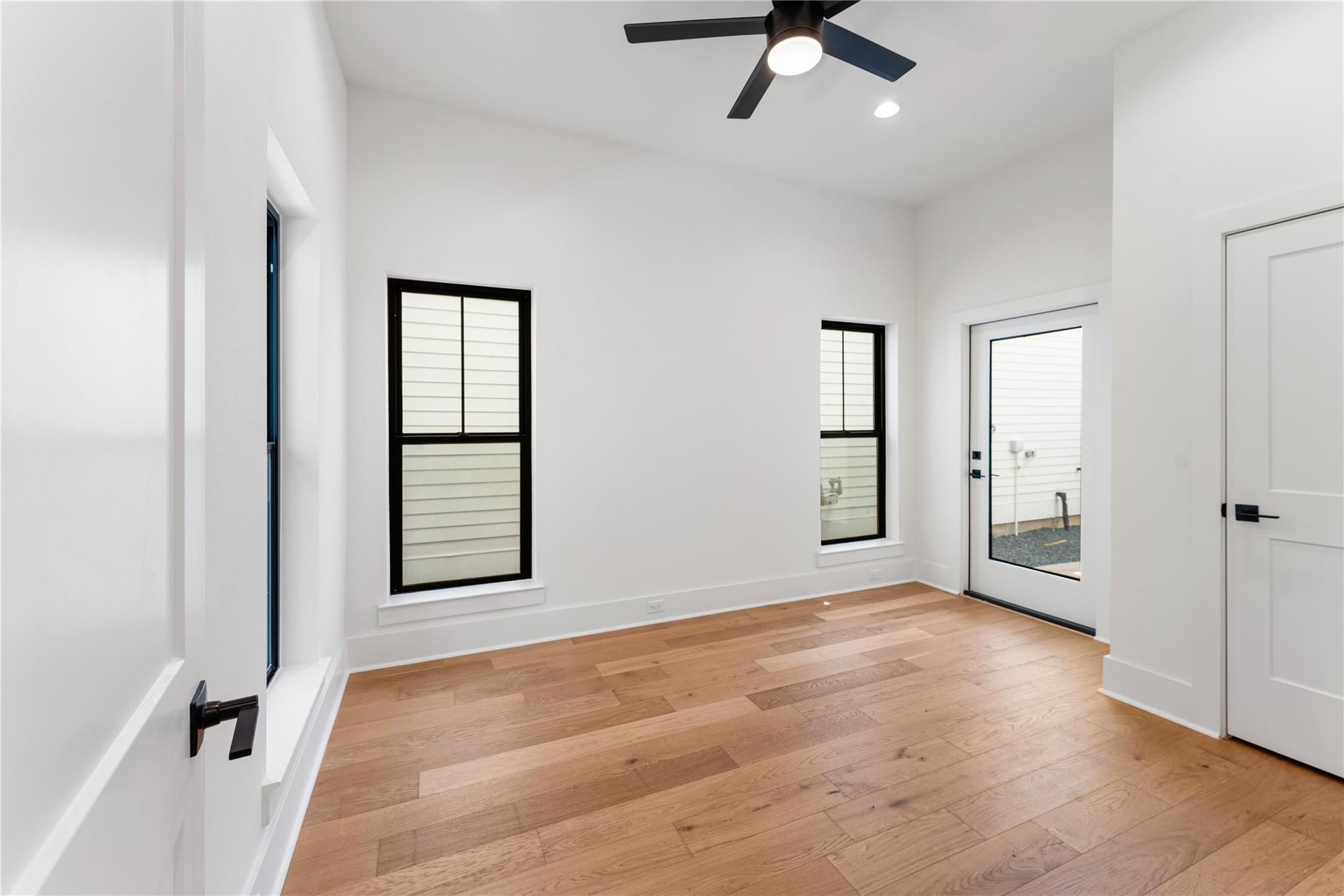 Cottage Grove / Washington Corridor Area home HH-070 photo 6