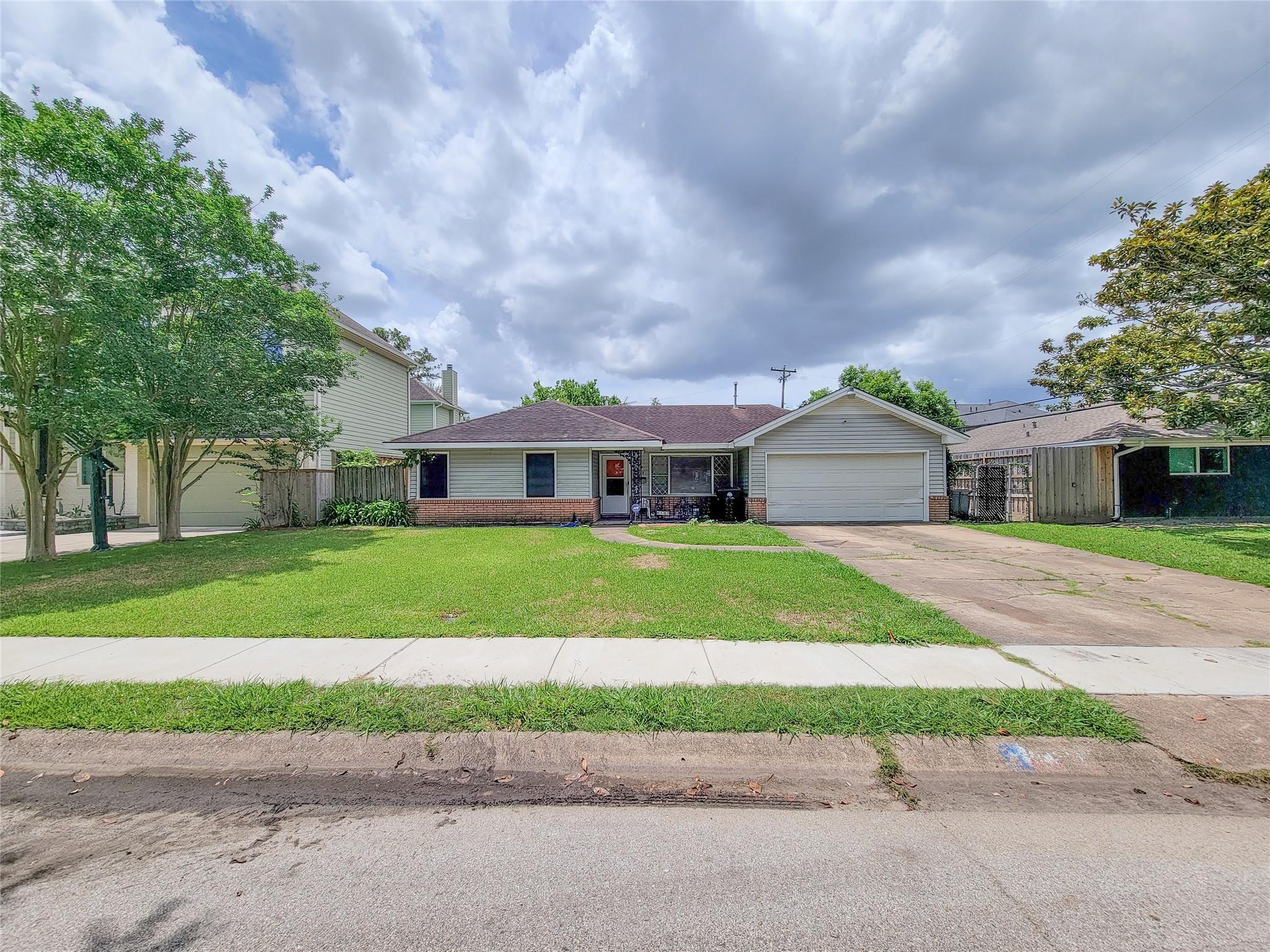 Houston Heights Area home HH-074