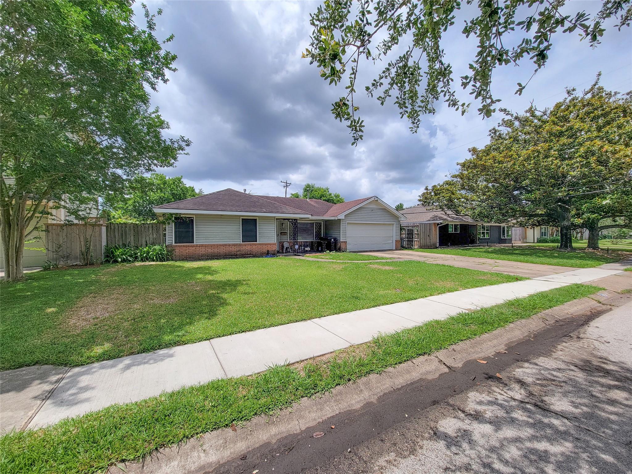 Houston Heights Area home HH-074 photo 2