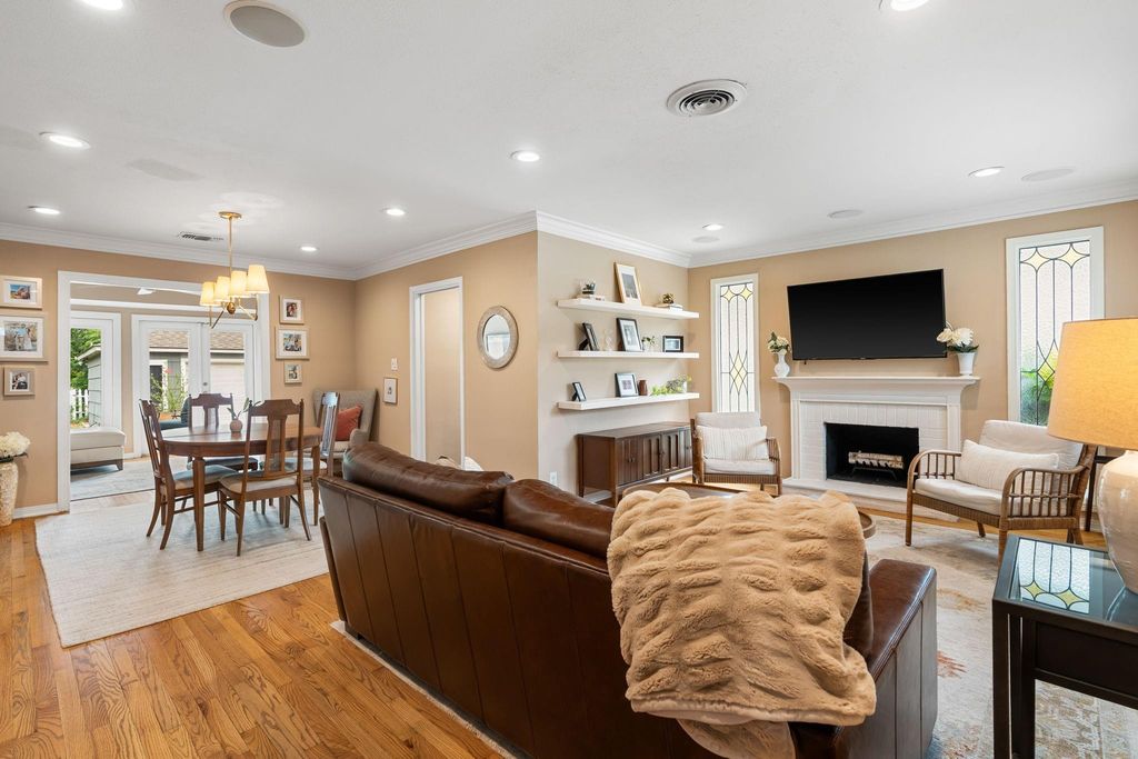 Timbergrove / Lazybrook Area home HH-075 photo 2