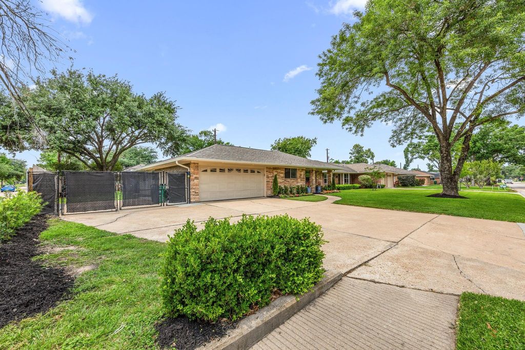 Timbergrove / Lazybrook Area home HH-086 photo 2