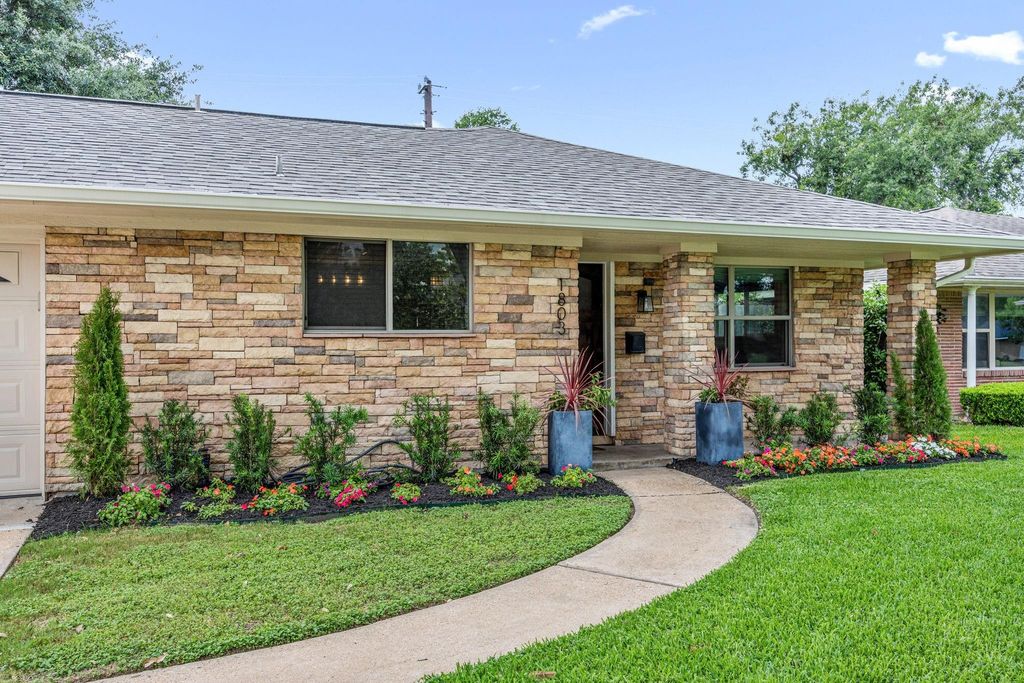 Timbergrove / Lazybrook Area home HH-086 photo 5