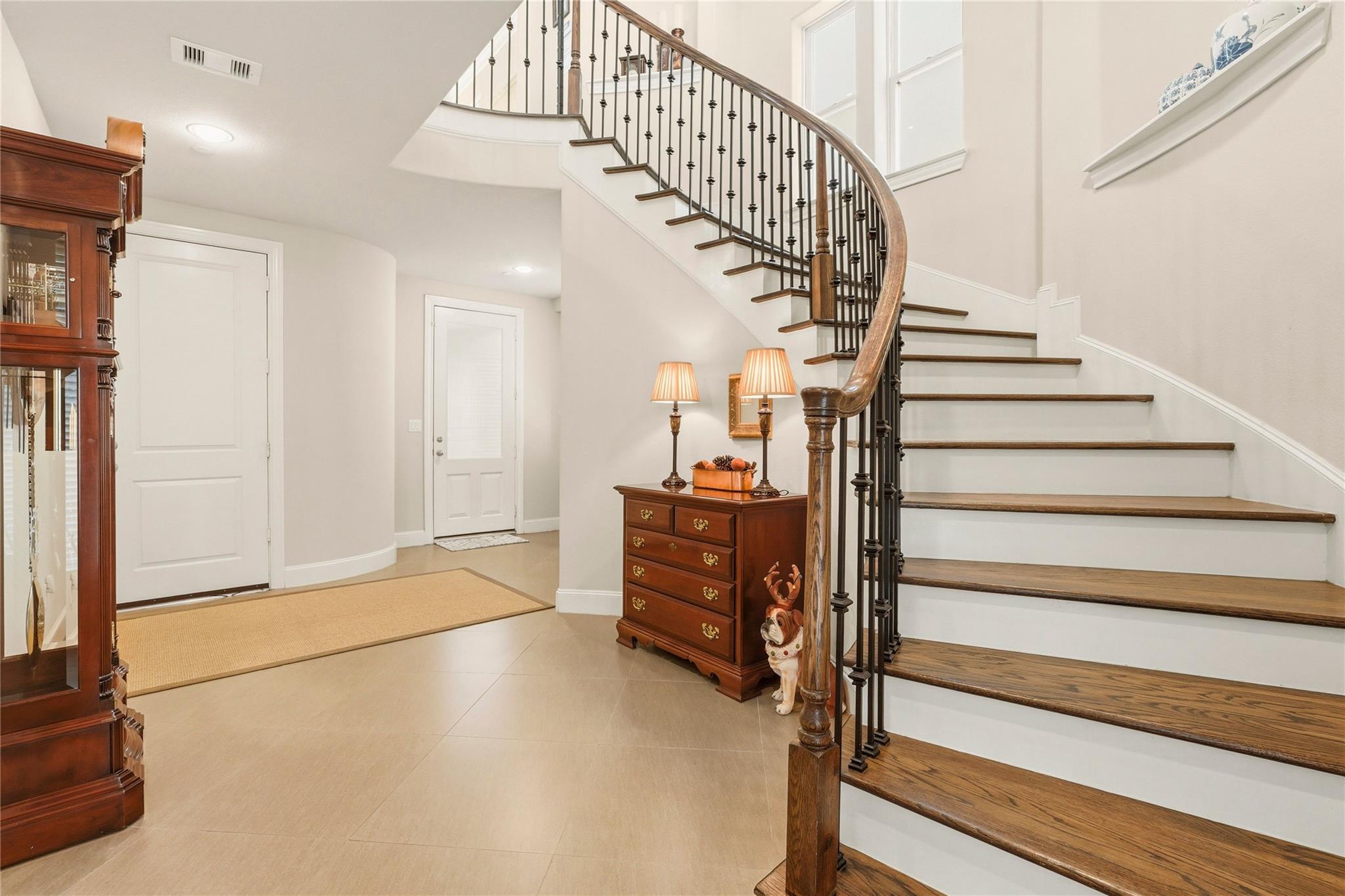 Cottage Grove / Washington Corridor Area home HH-096 photo 5