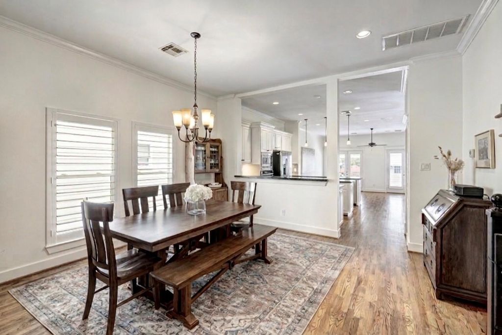 Houston Heights Area home HH-097 photo 6