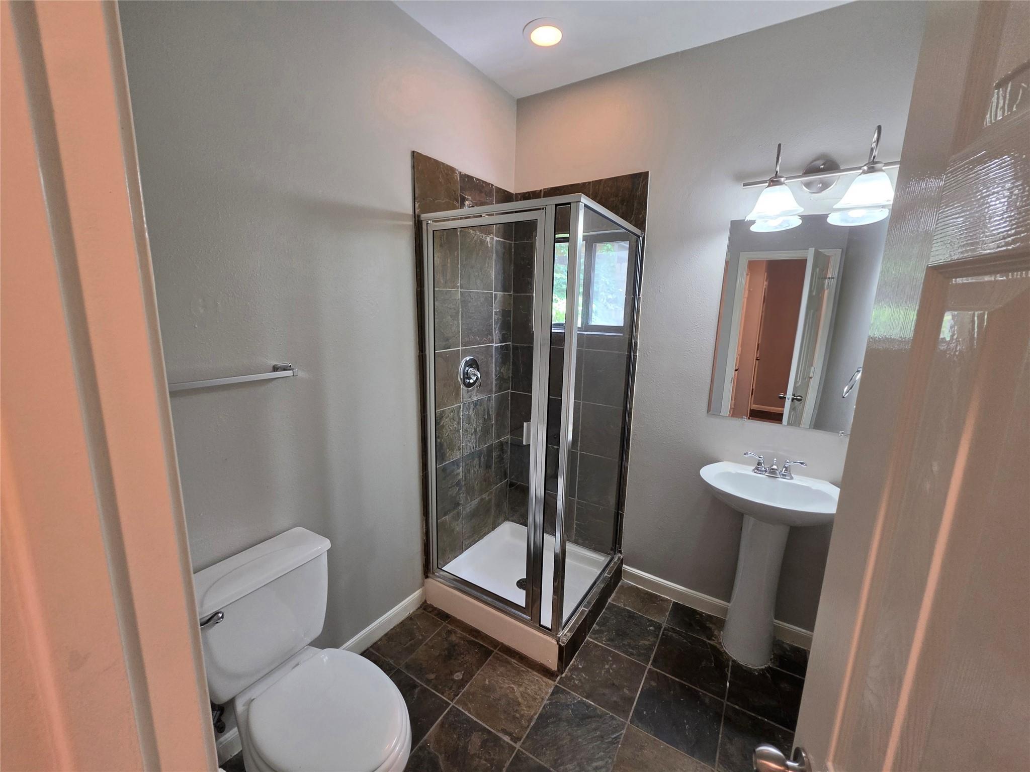 Cottage Grove / Washington Corridor Area home HH-106 photo 6