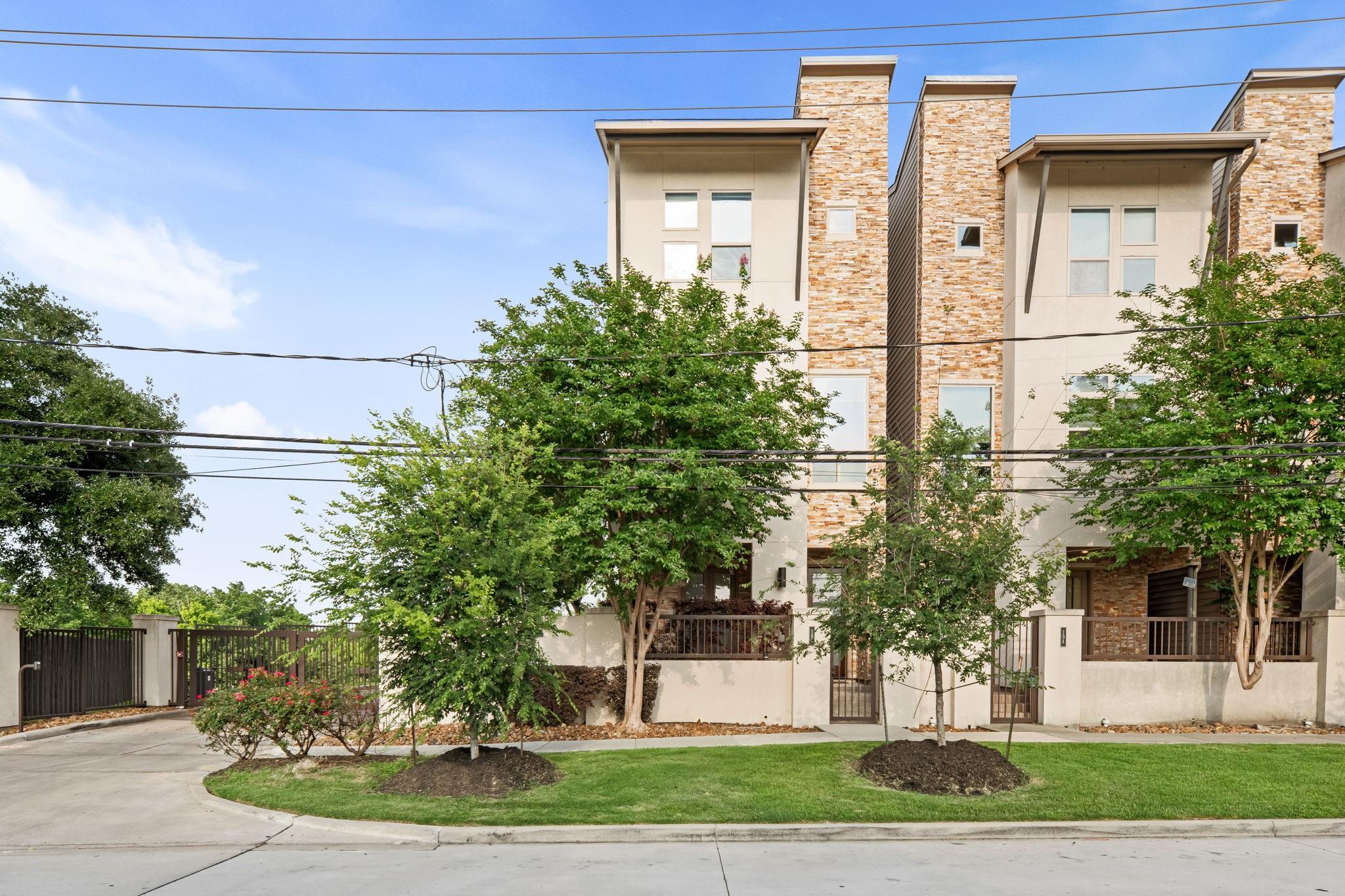 Cottage Grove / Washington Corridor Area home HH-115