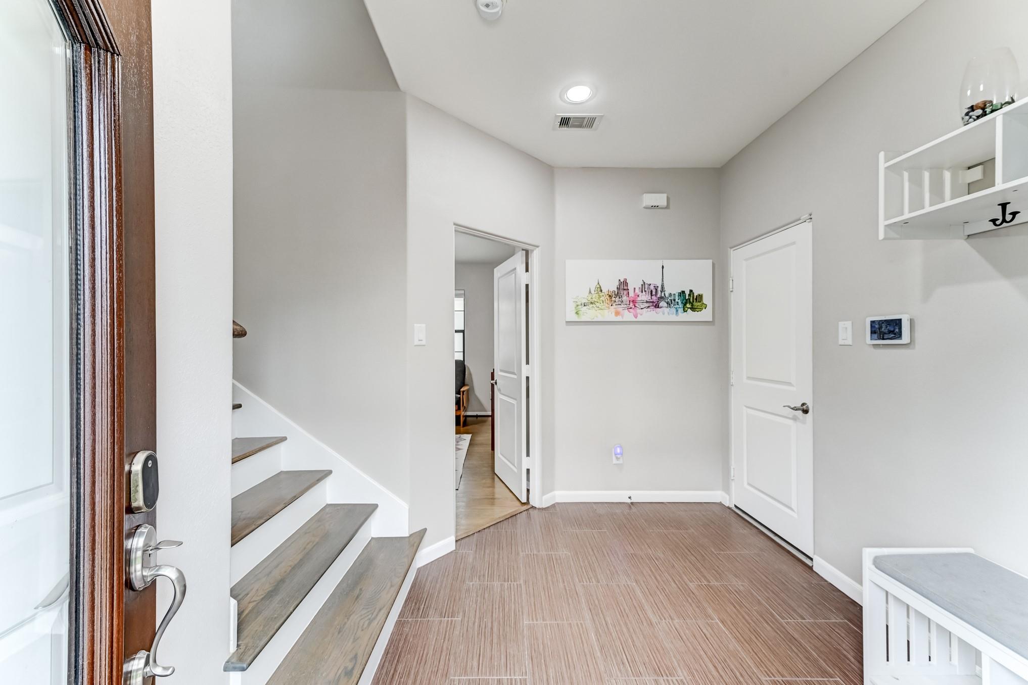 Cottage Grove / Washington Corridor Area home HH-119 photo 5