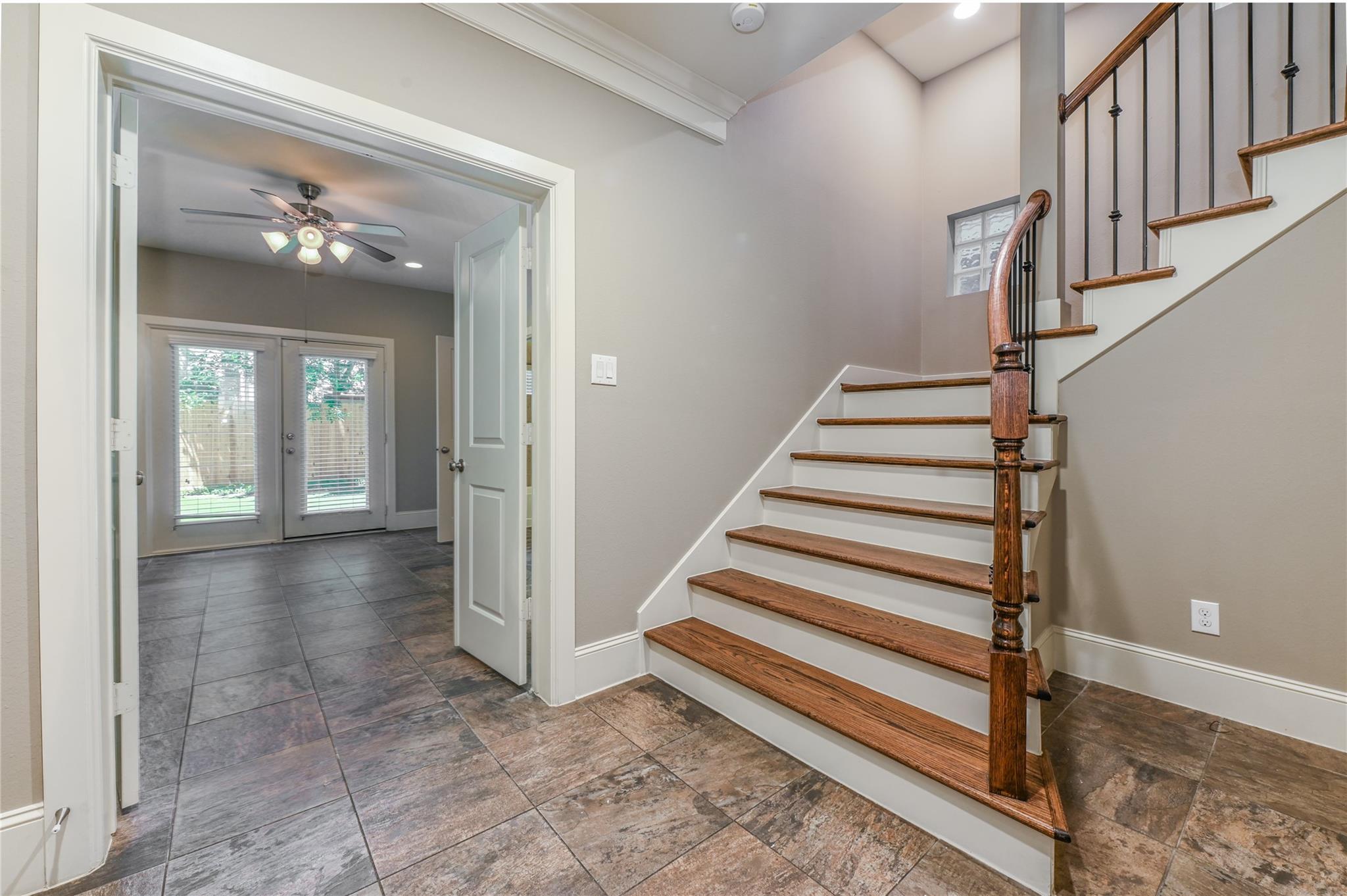 Cottage Grove / Washington Corridor Area home HH-121 photo 5