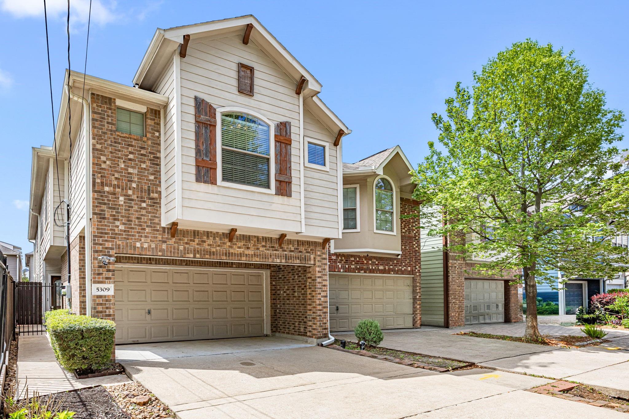 Cottage Grove / Washington Corridor Area home HH-130