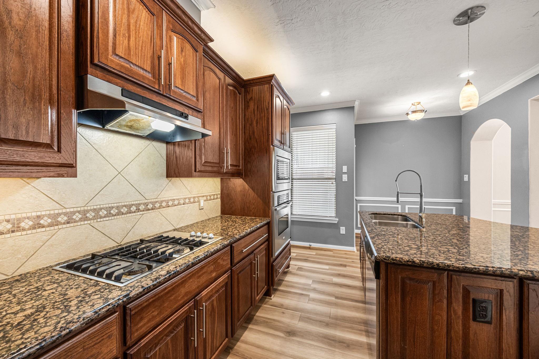 Cottage Grove / Washington Corridor Area home HH-130 photo 6