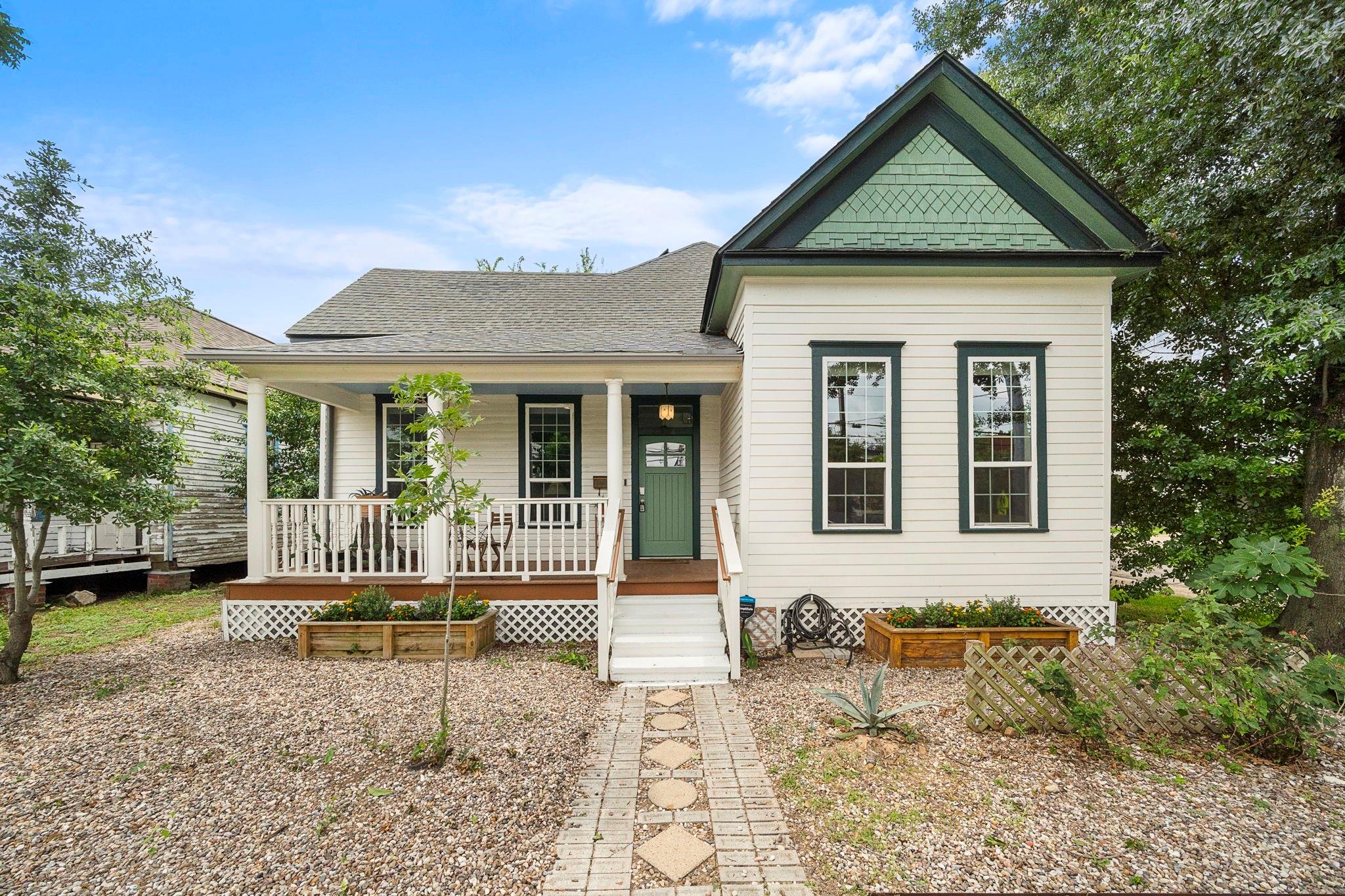 Woodland Heights / Near Northside Area home HH-133