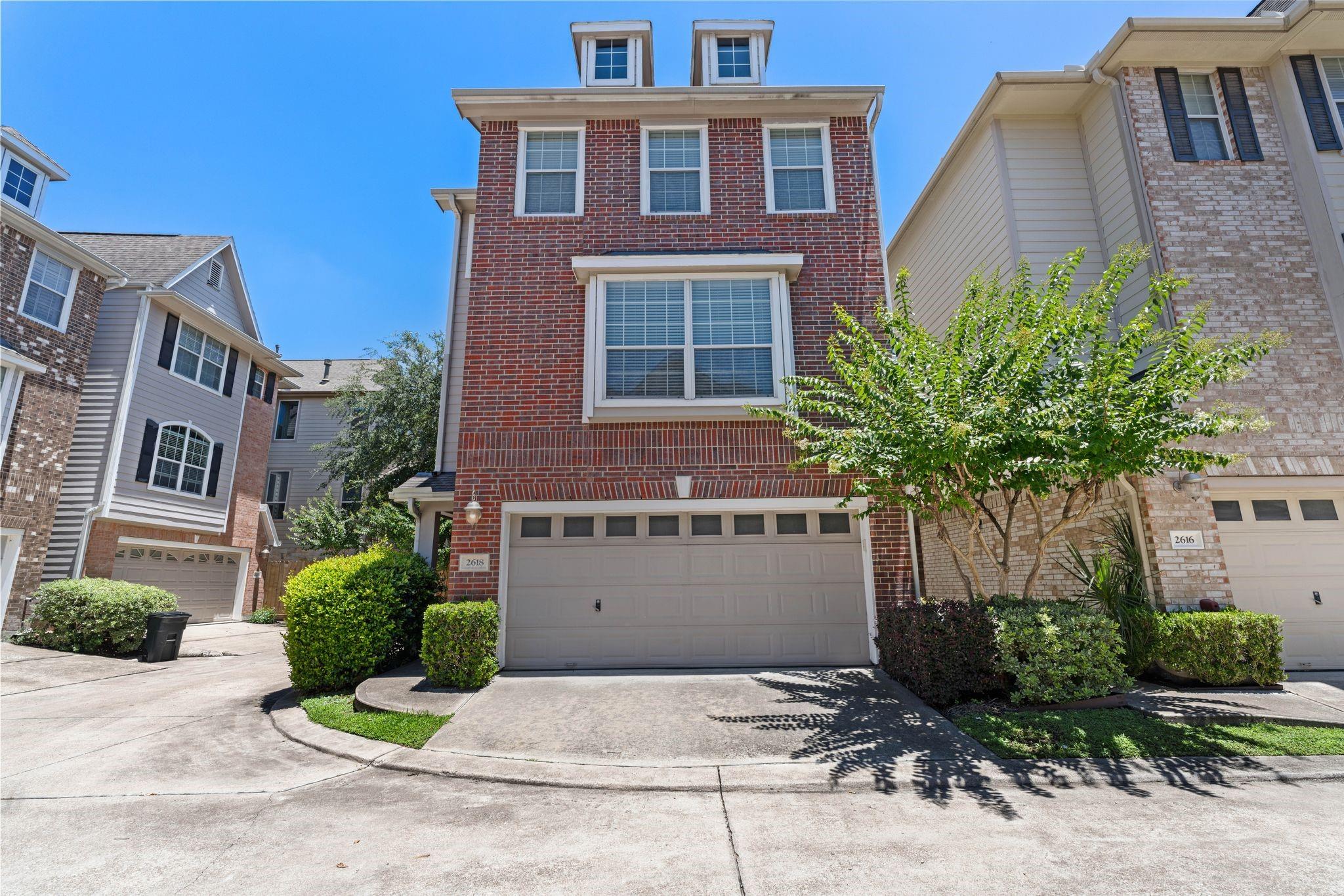 Shady Acres / Greater Heights Area home HH-157