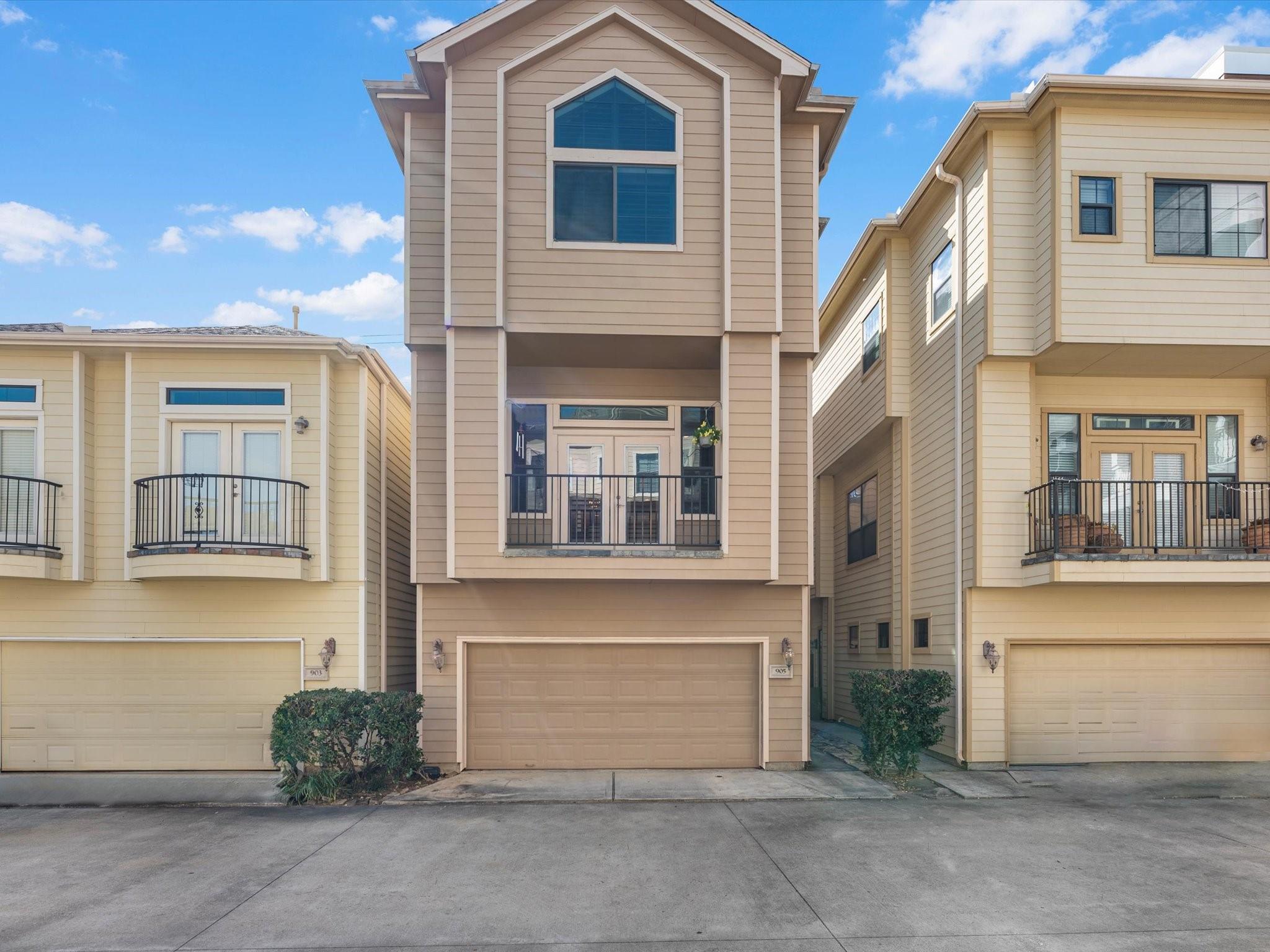 Garden Oaks Area home HH-172