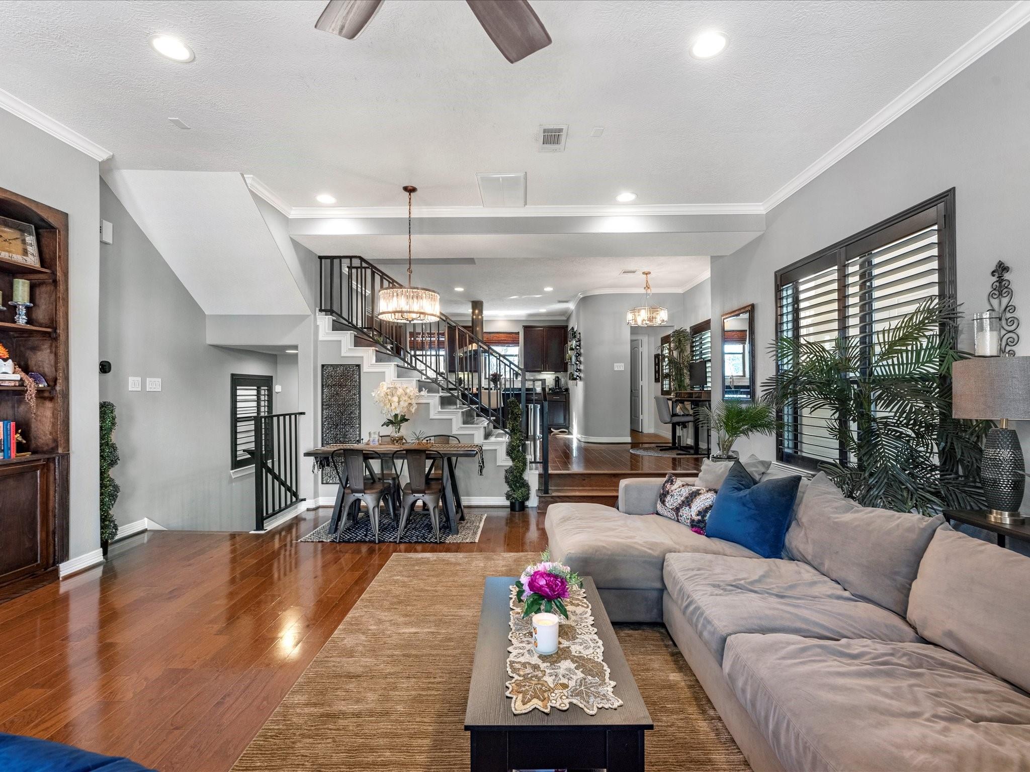 Garden Oaks Area home HH-172 photo 6