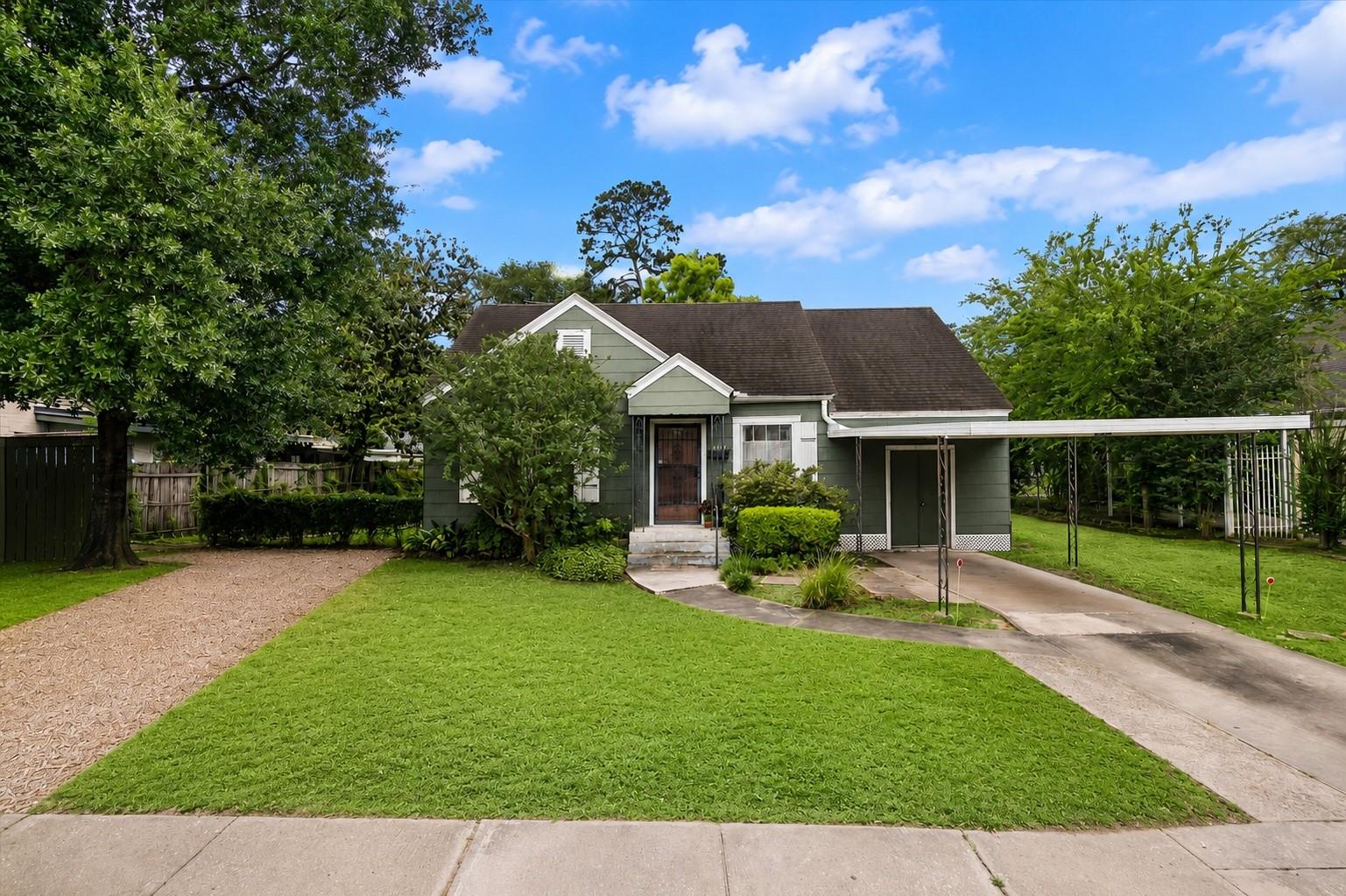 Garden Oaks Area home HH-175