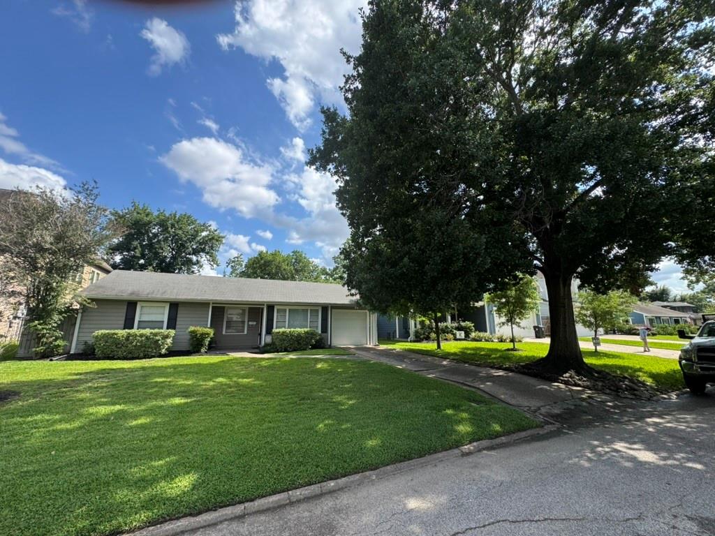 Oak Forest Area home HH-176 photo 3