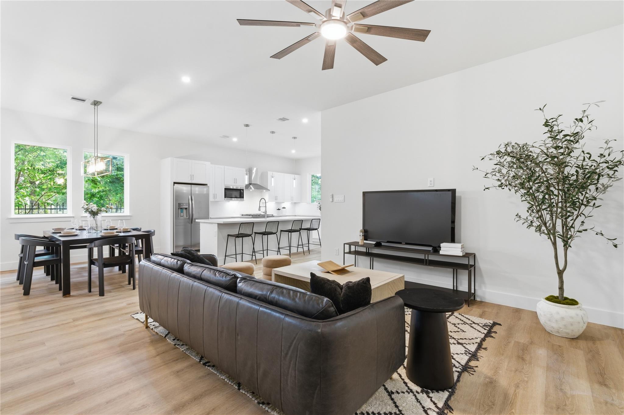 Oak Forest Area home HH-184