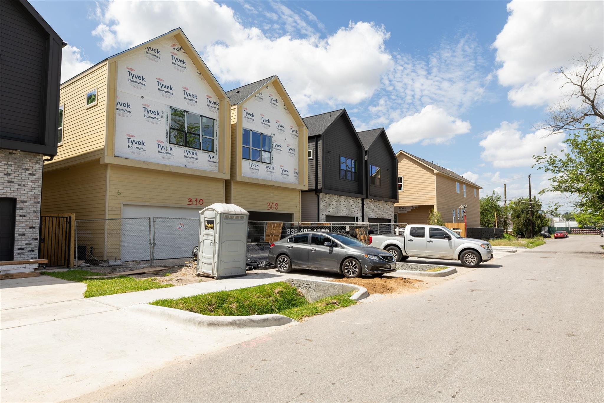 Independence Heights Area home HH-185 photo 5