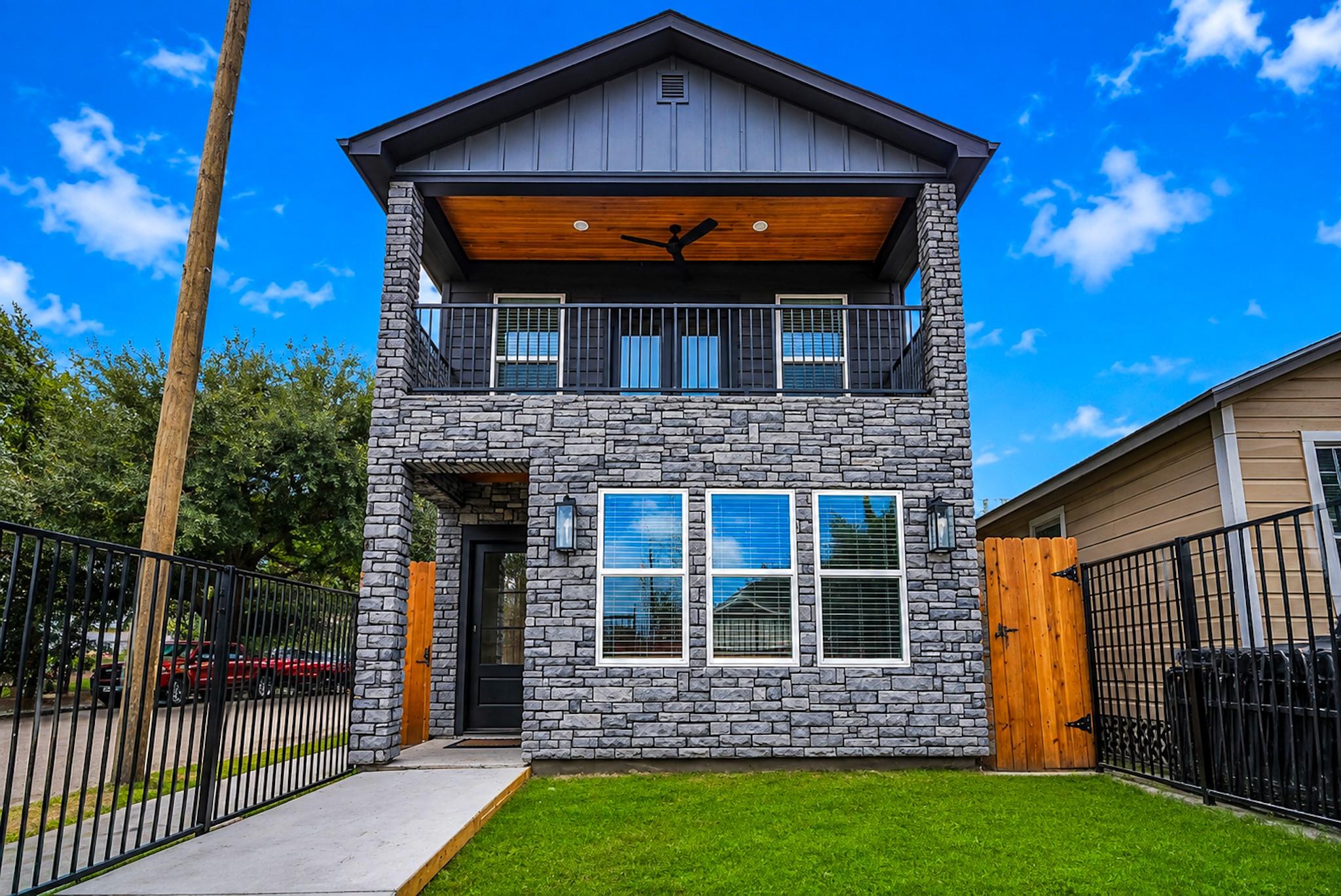 Independence Heights home IH-011
