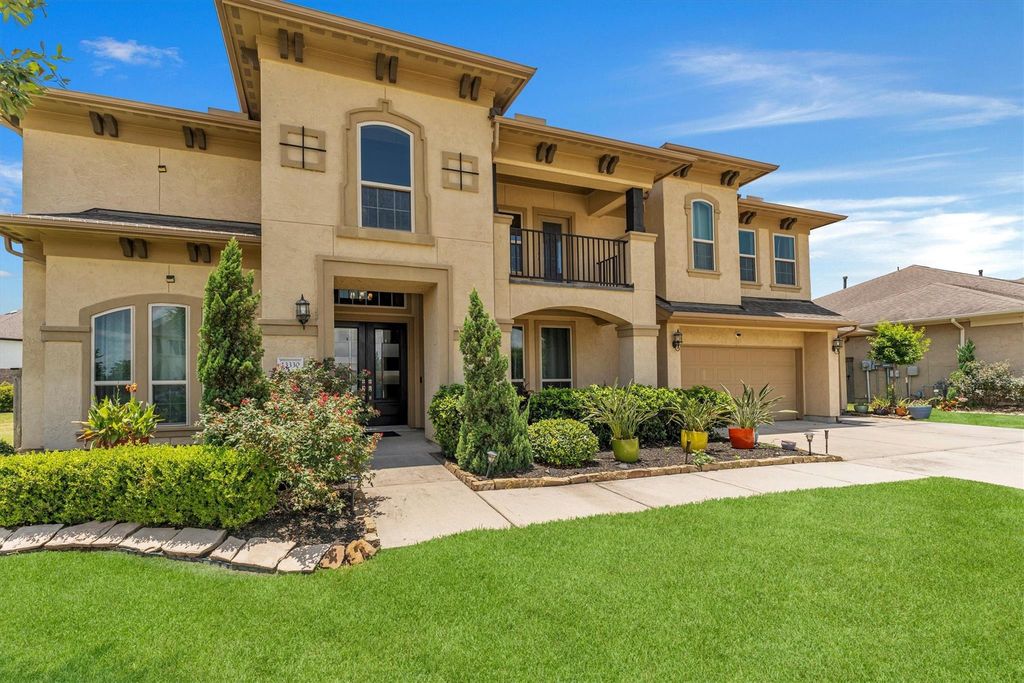 Luxury home preview LUX-018