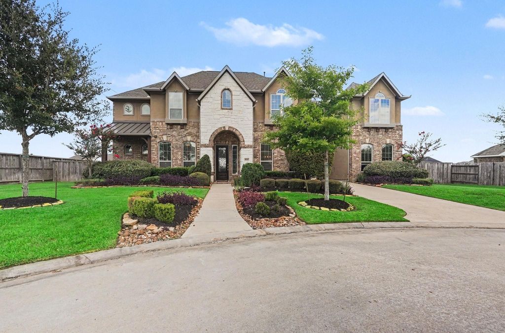 Luxury home preview LUX-019
